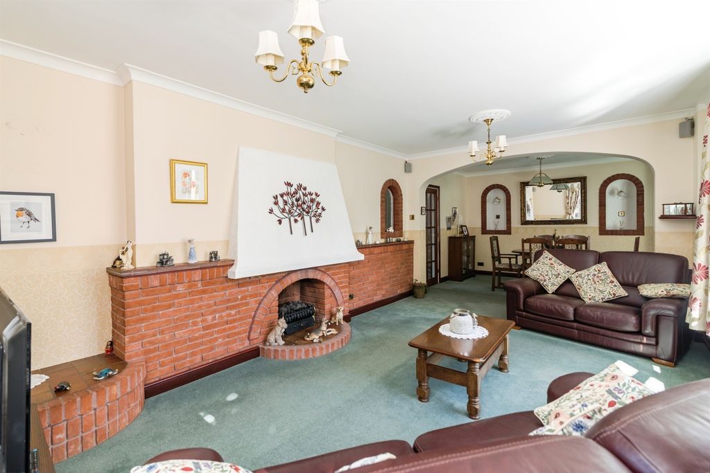 Property photo 3 of 16