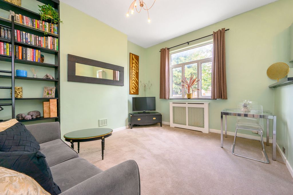 Property photo 2 of 12