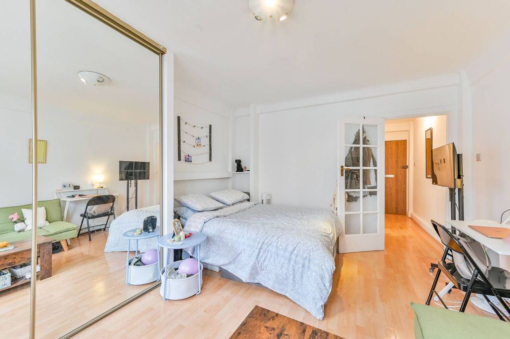 Property photo 3 of 5