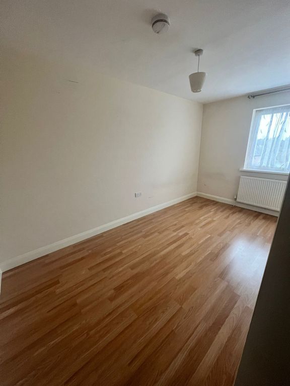 Property photo 3 of 12 Bedroom 1