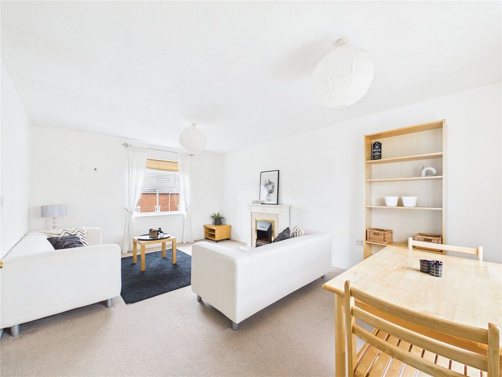 Property photo 2 of 16 Picture No. 02