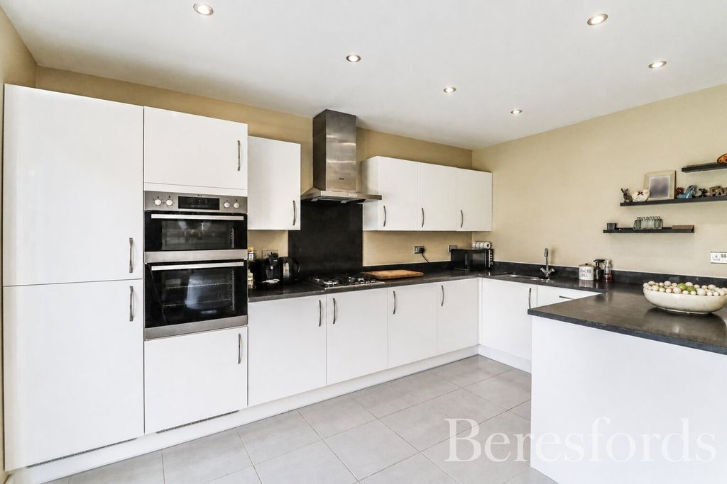 Property photo 2 of 21 Picture No. 67