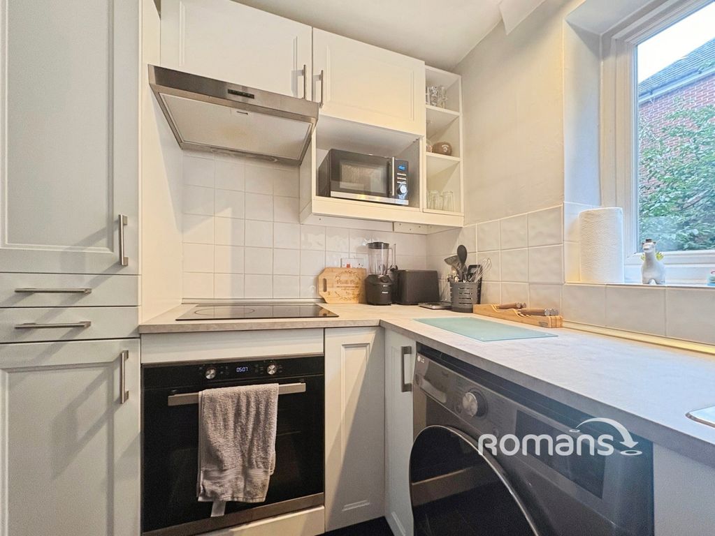 Property photo 3 of 9 Pbox-Img.Jpg