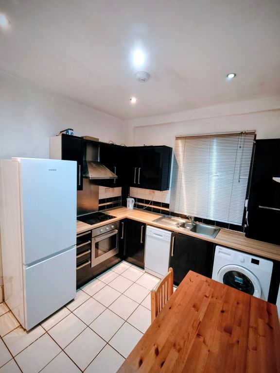 Property photo 1 of 12 Cover