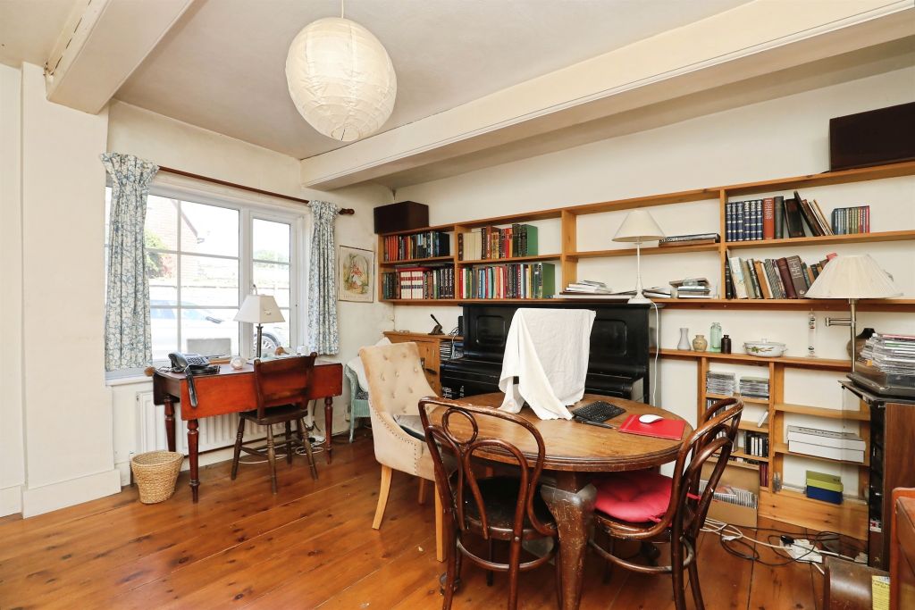 Property photo 3 of 18