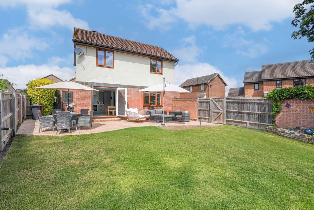 Property photo 2 of 18