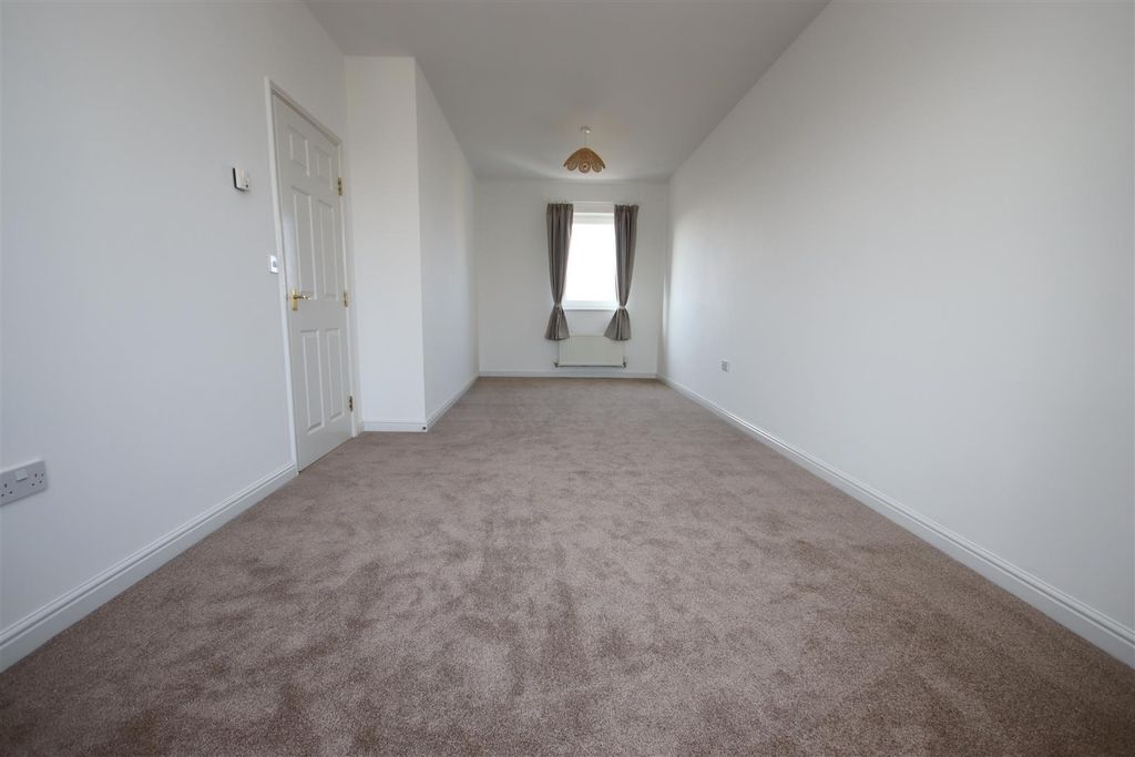 Property photo 3 of 12 Img_2128.Jpg