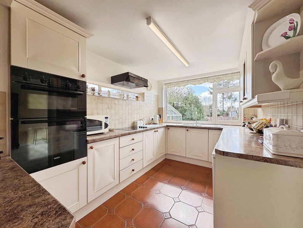 Property photo 3 of 24 Ac938183-14