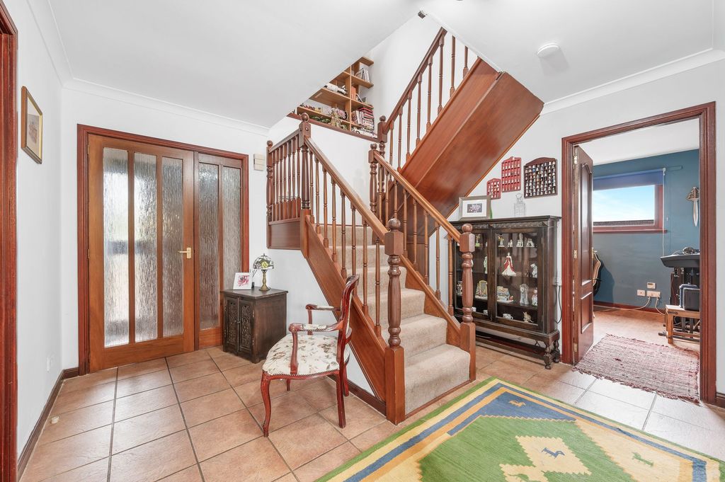Property photo 3 of 52