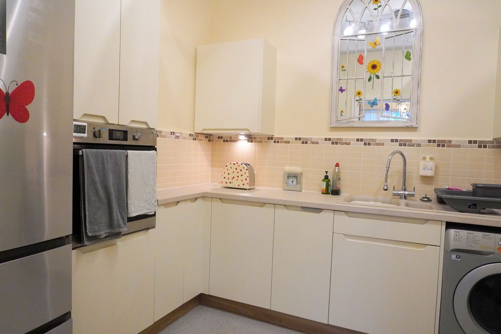 Property photo 3 of 13