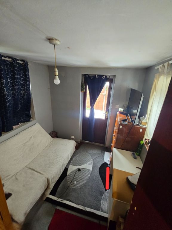 Property photo 3 of 5