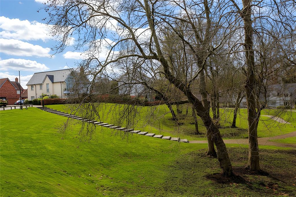 Property photo 3 of 37 Picture No. 04