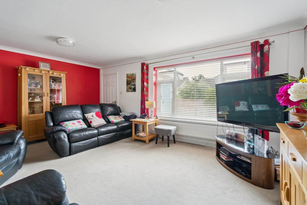 Property photo 3 of 15