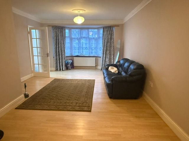 Property photo 3 of 18