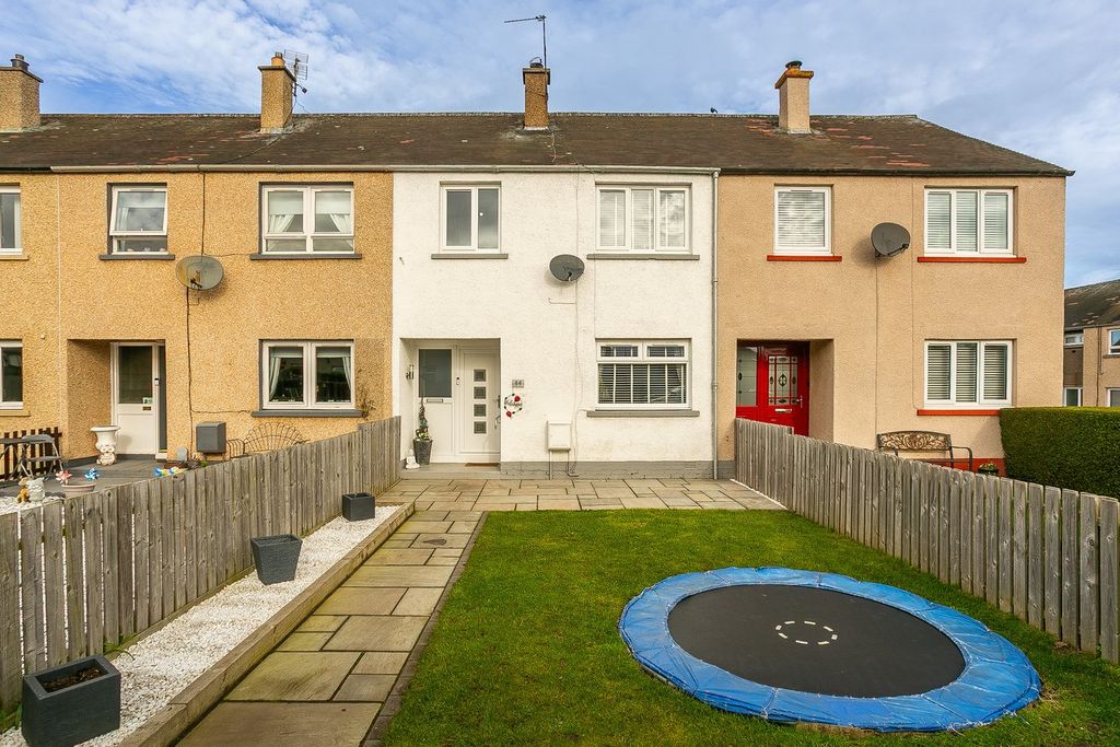 Property photo 1 of 32