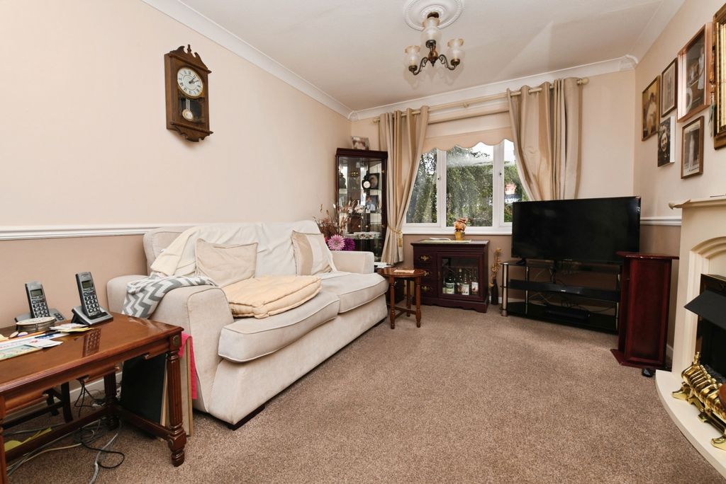 Property photo 3 of 12 Internal