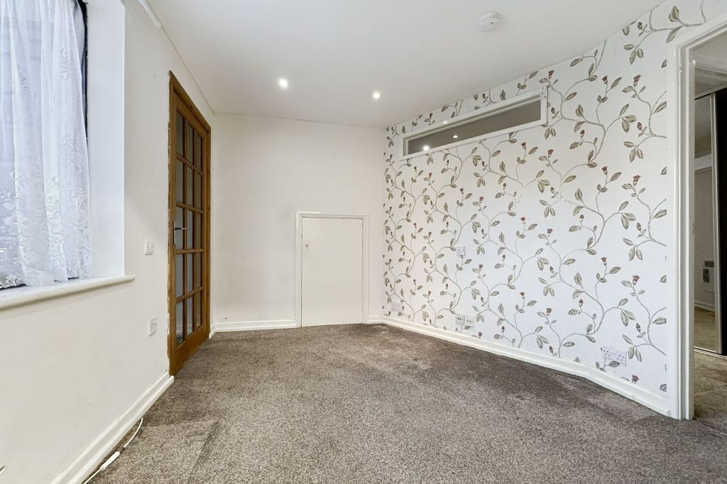 Property photo 2 of 5 Living Area