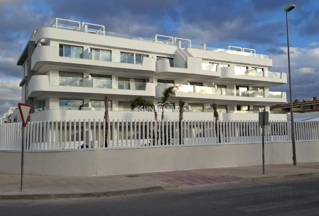 Property photo 1 of 50