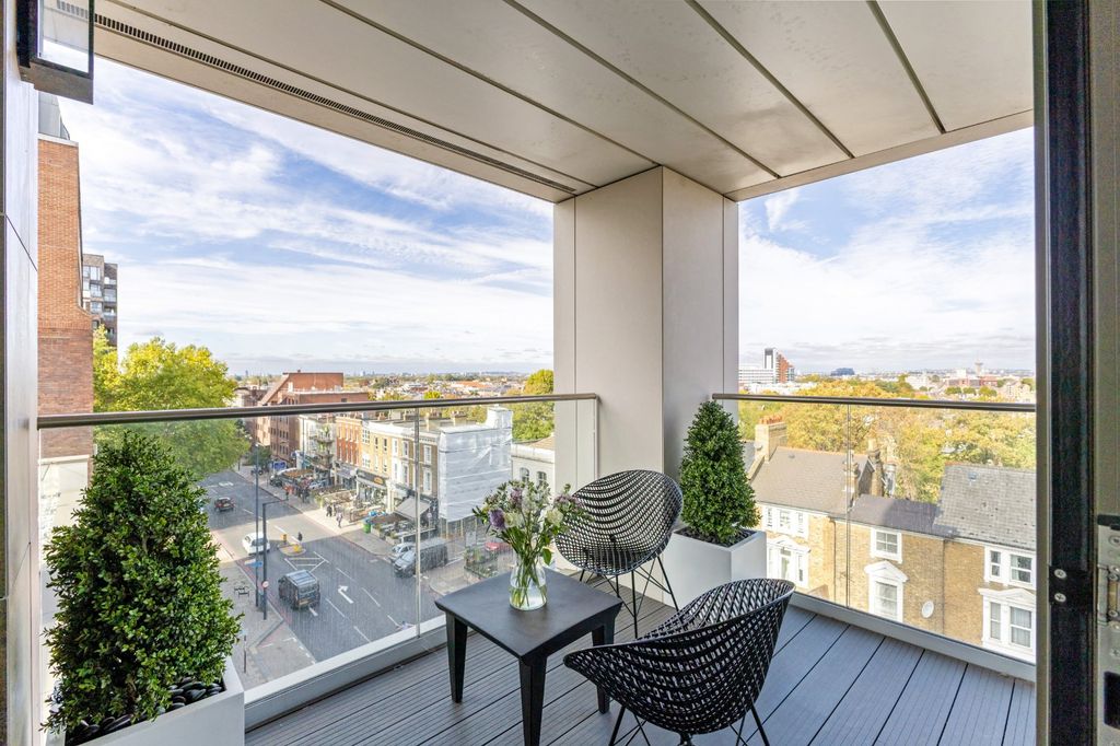Property photo 1 of 16 Balcony