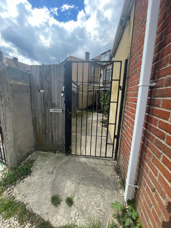 Property photo 3 of 30