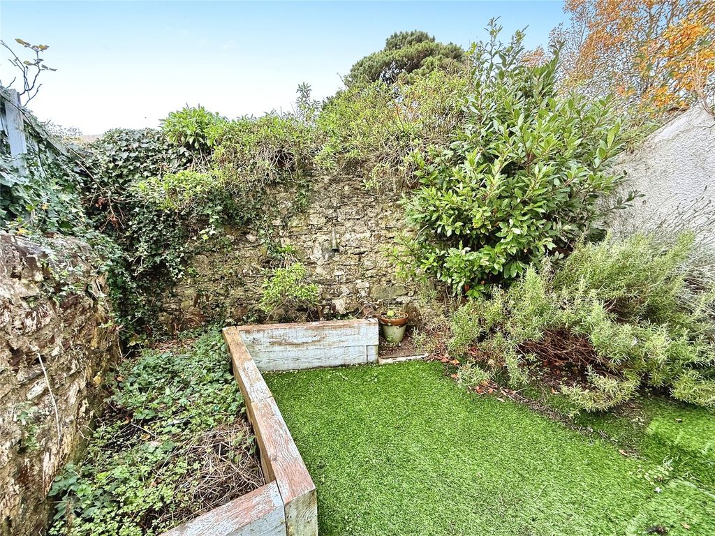 Property photo 2 of 8 Picture No. 02