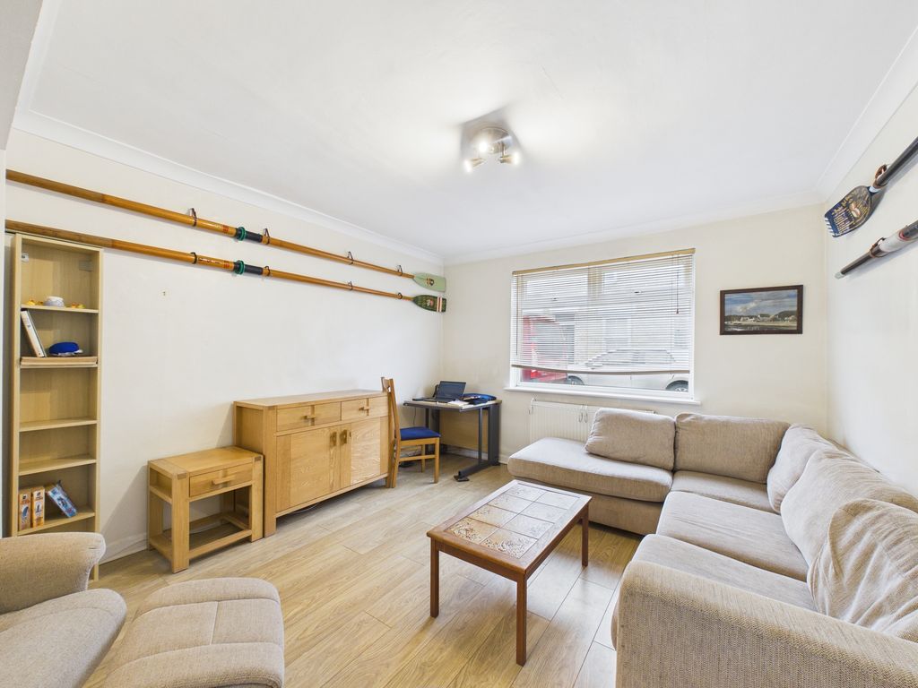 Property photo 2 of 16 Cam02545G0-Pr0579-Still009