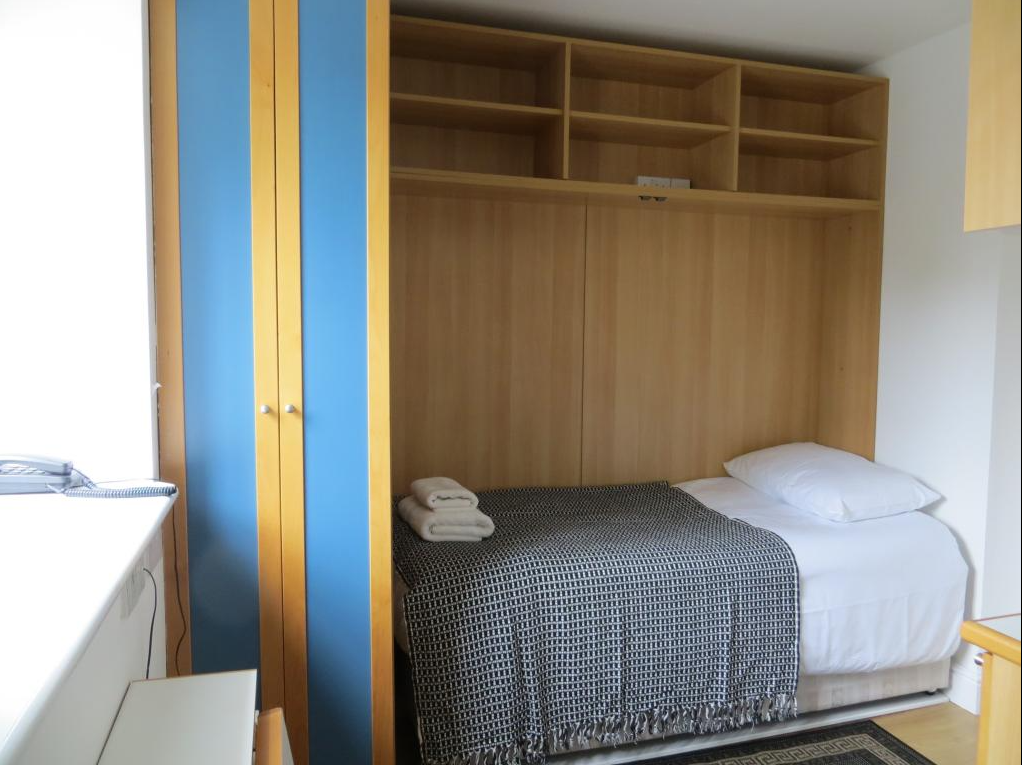 Property photo 2 of 8 Gallery