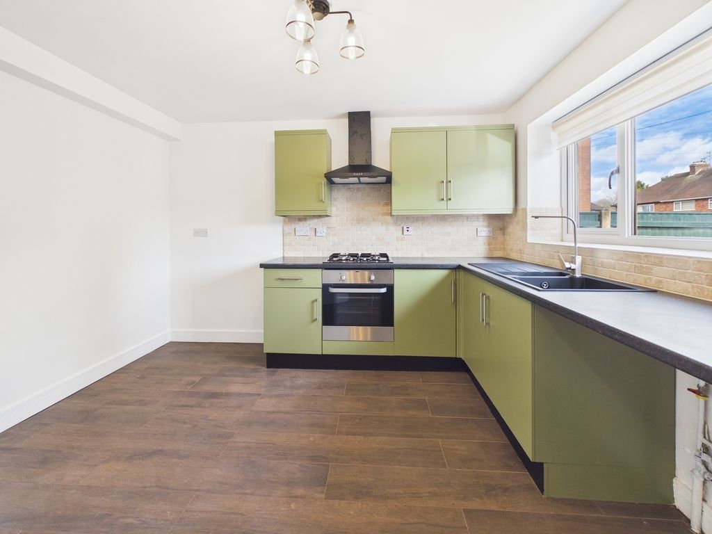 Property photo 2 of 24 Breakfast/Kitchen