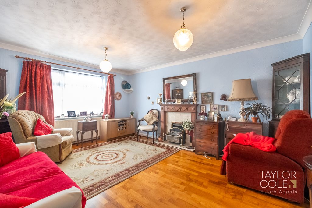 Property photo 2 of 13