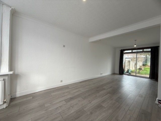 Property photo 2 of 11 11