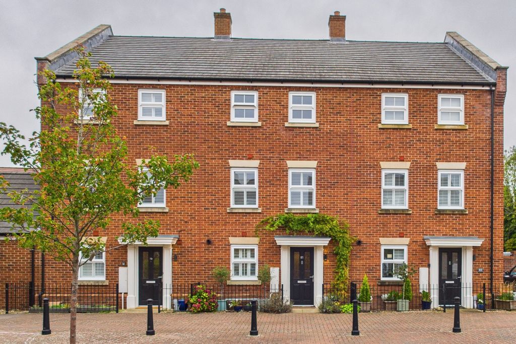 Property photo 1 of 27