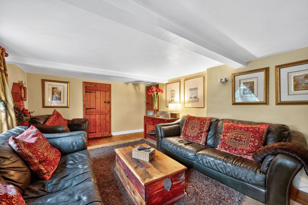 Property photo 2 of 19