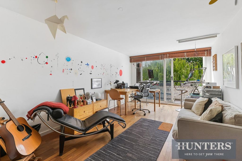 Property photo 3 of 8 Galaba Court-11.Jpg