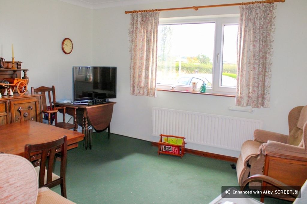 Property photo 3 of 15 Dining Room