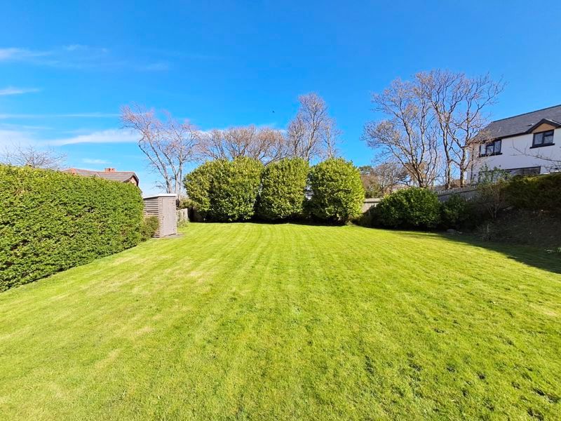 Property photo 2 of 17 Photo 12
