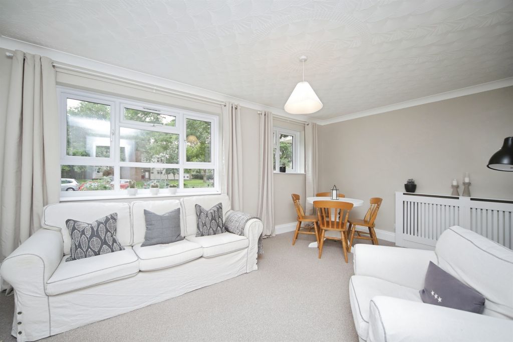 Property photo 2 of 19