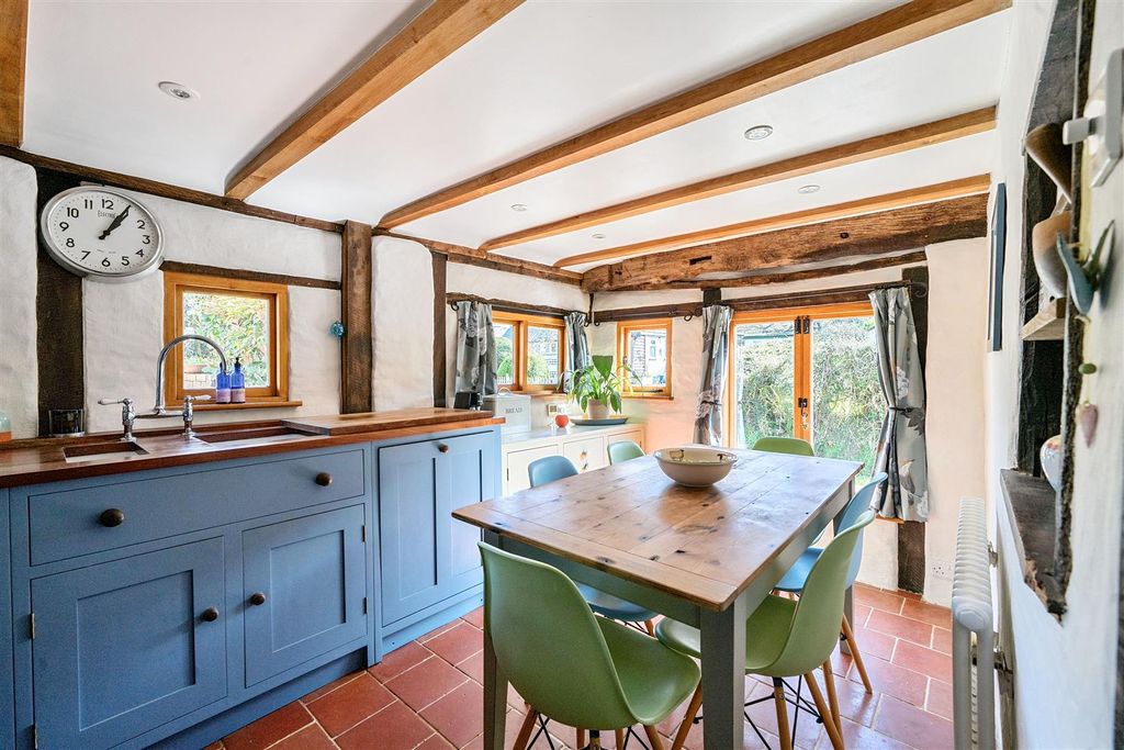 Property photo 3 of 20 Kitchen / Breakfast Room