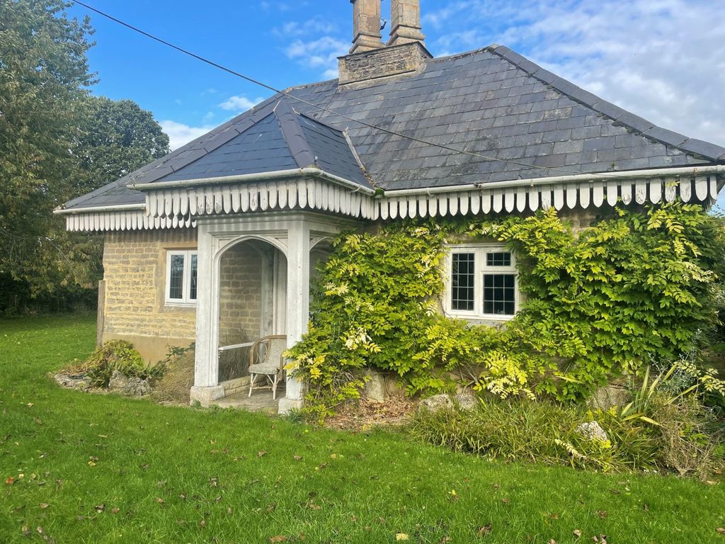 Property photo 1 of 20 Front