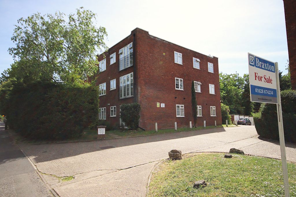 Property photo 1 of 12