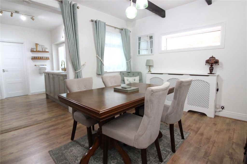 Property photo 1 of 16 Picture No. 03