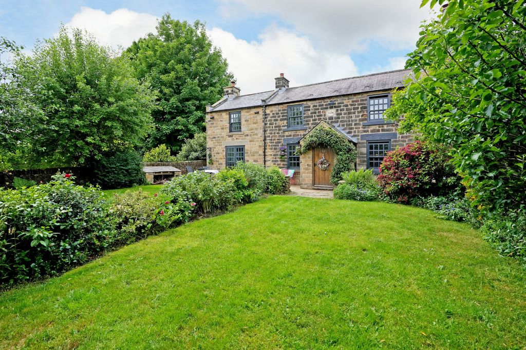 Property photo 1 of 33