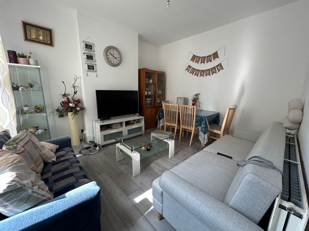 Property photo 3 of 9