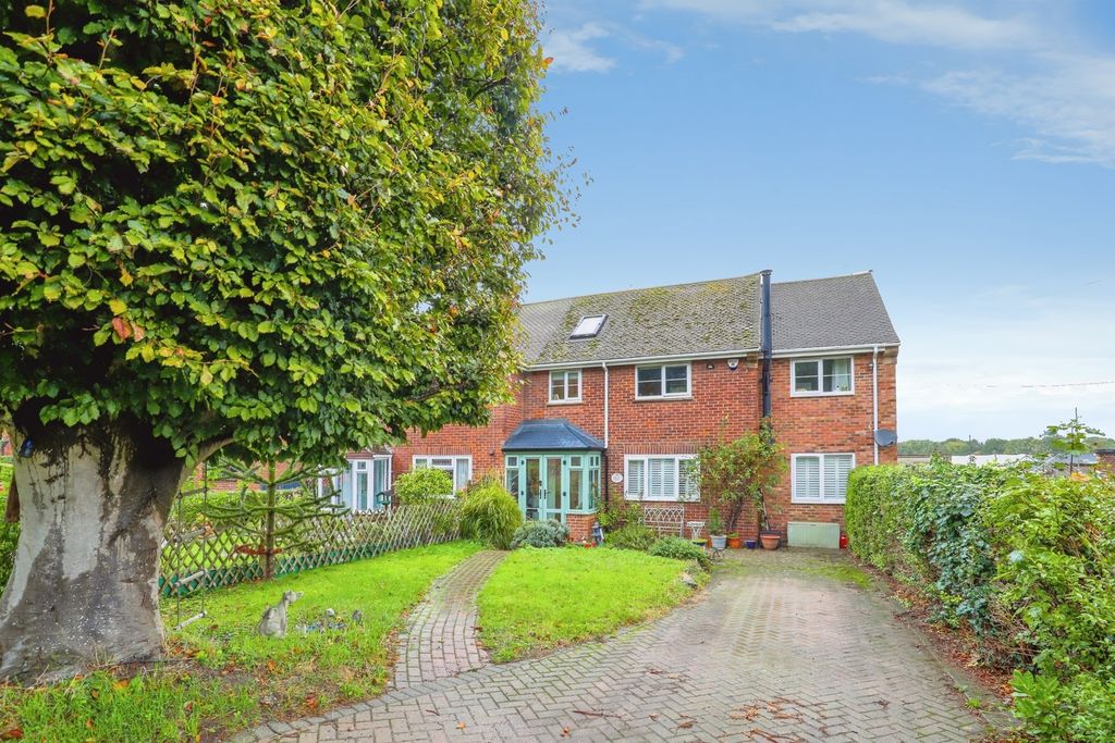 Property photo 1 of 17 Pbox-Img.Jpg
