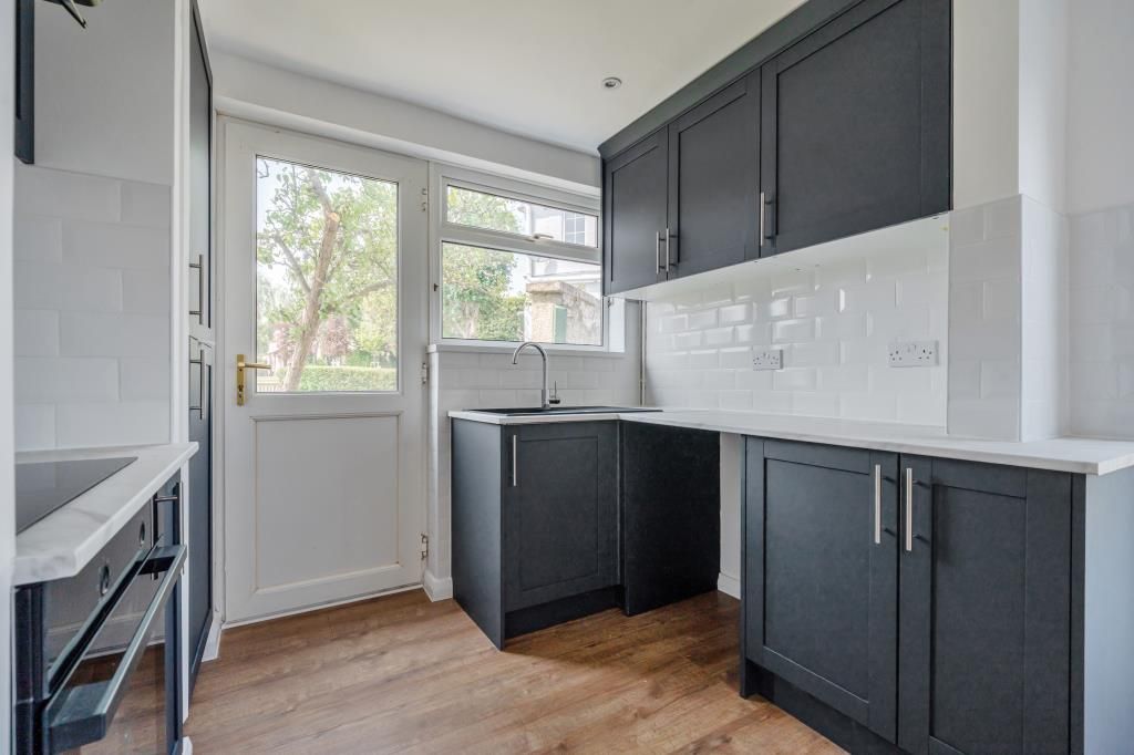 Property photo 3 of 20 Kitchen