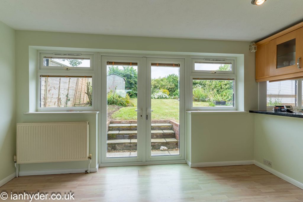 Property photo 3 of 14