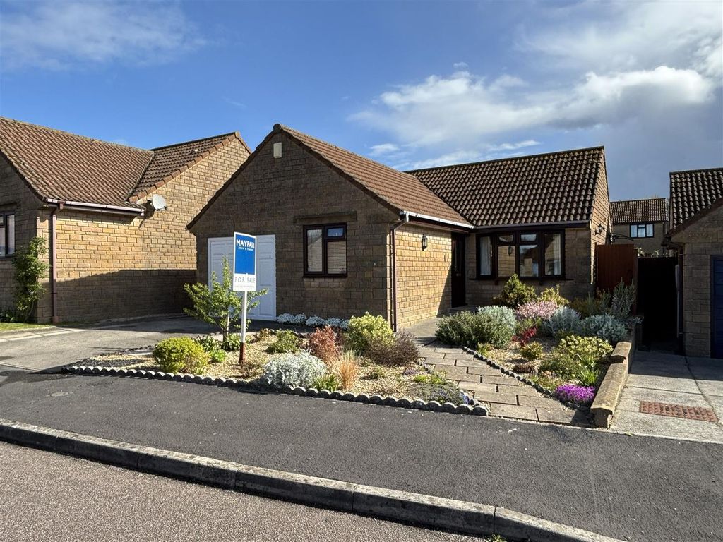 Property photo 1 of 11