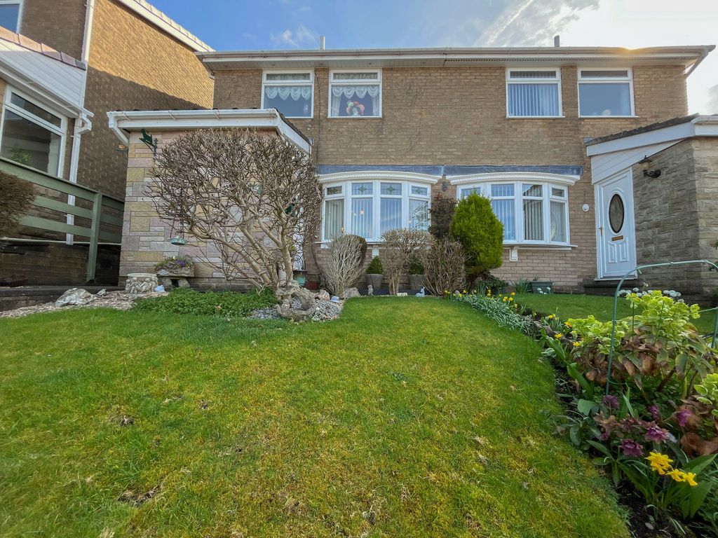 Property photo 1 of 12 External