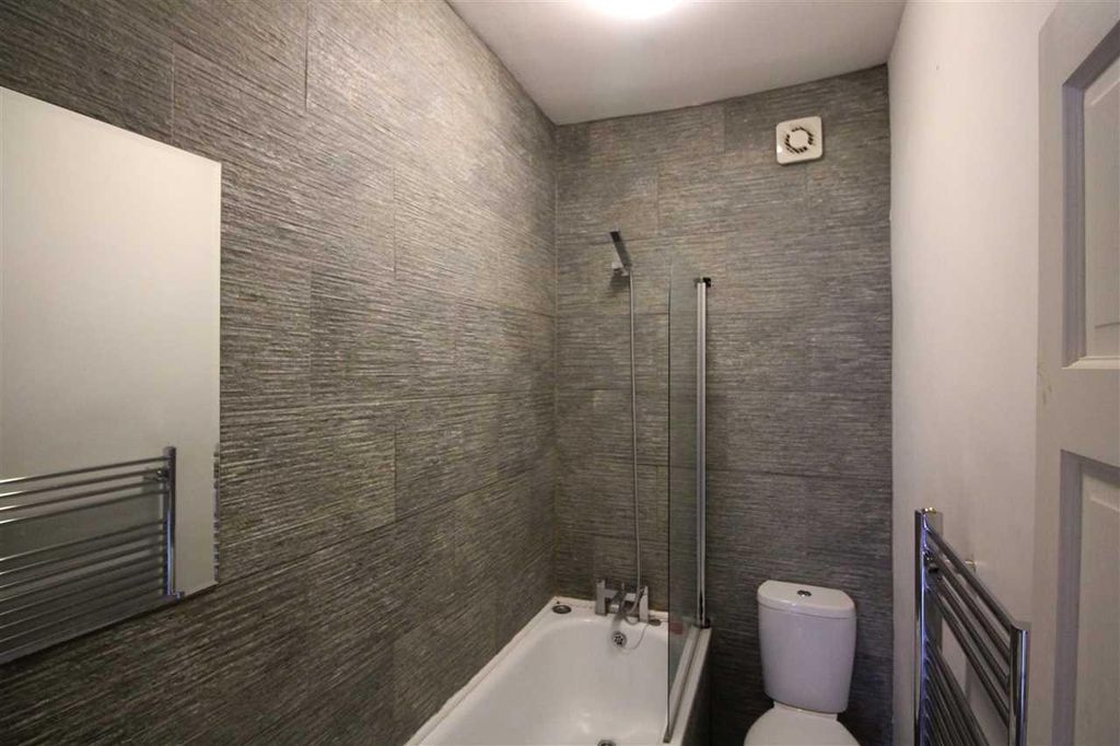 Property photo 2 of 5 Wcl__S0Ecl5Edco9E7Jnfkcpoi8.Jpg