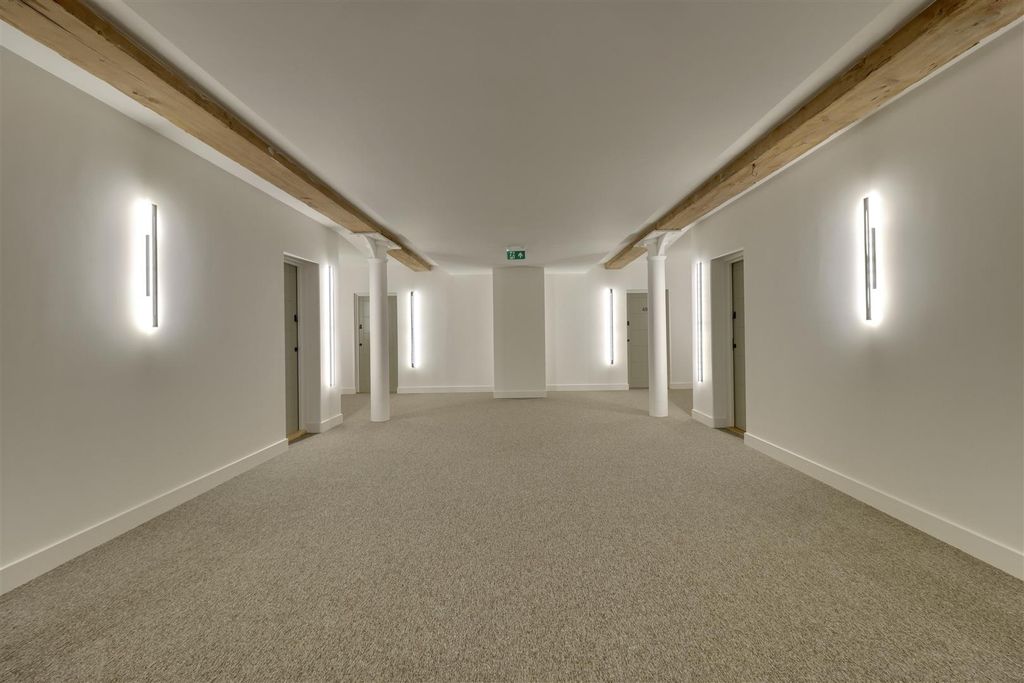 Property photo 3 of 22 6Cda85A6-69Bd-4C82-A7Ab-3B6C6Cbc8C7B_1_201_A.Jpeg