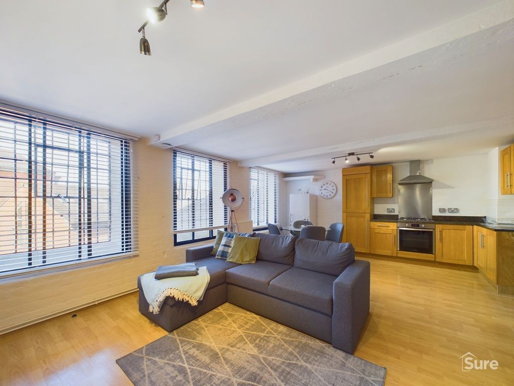 Property photo 2 of 12